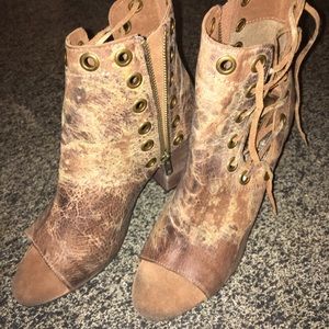 Women’s western cowboy booties